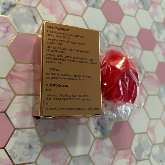 2/$20 YENSA BEAUTY Skin On Skin Beauty Sponge - Picture 2 of 2